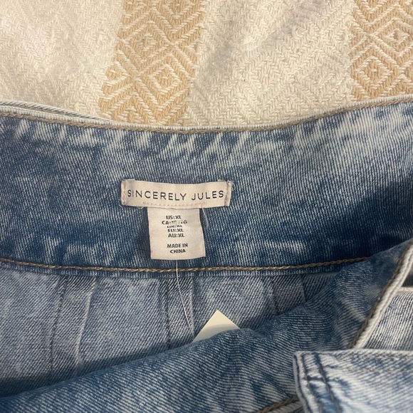 Sincerely Jules Light Blue Pleated Mini Skirt - Picture 3 of 5